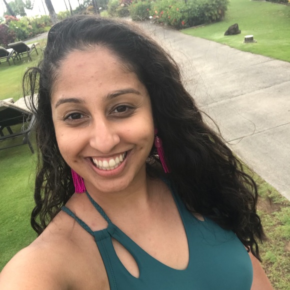 Poshmark profile picture for @mshahab